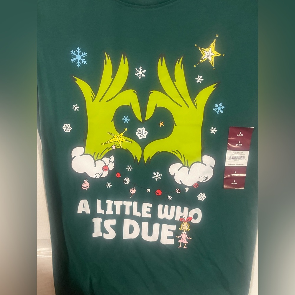 NWT Dr. Seuss The Grinch Maternity Tee A Little Who Is Due Graphic Shirt Size S - Picture 7 of 10